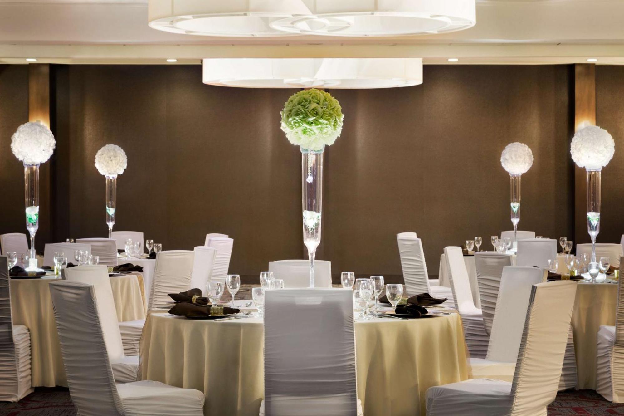 Doubletree By Hilton Hotel Toronto Airport West Mississauga Extérieur photo
