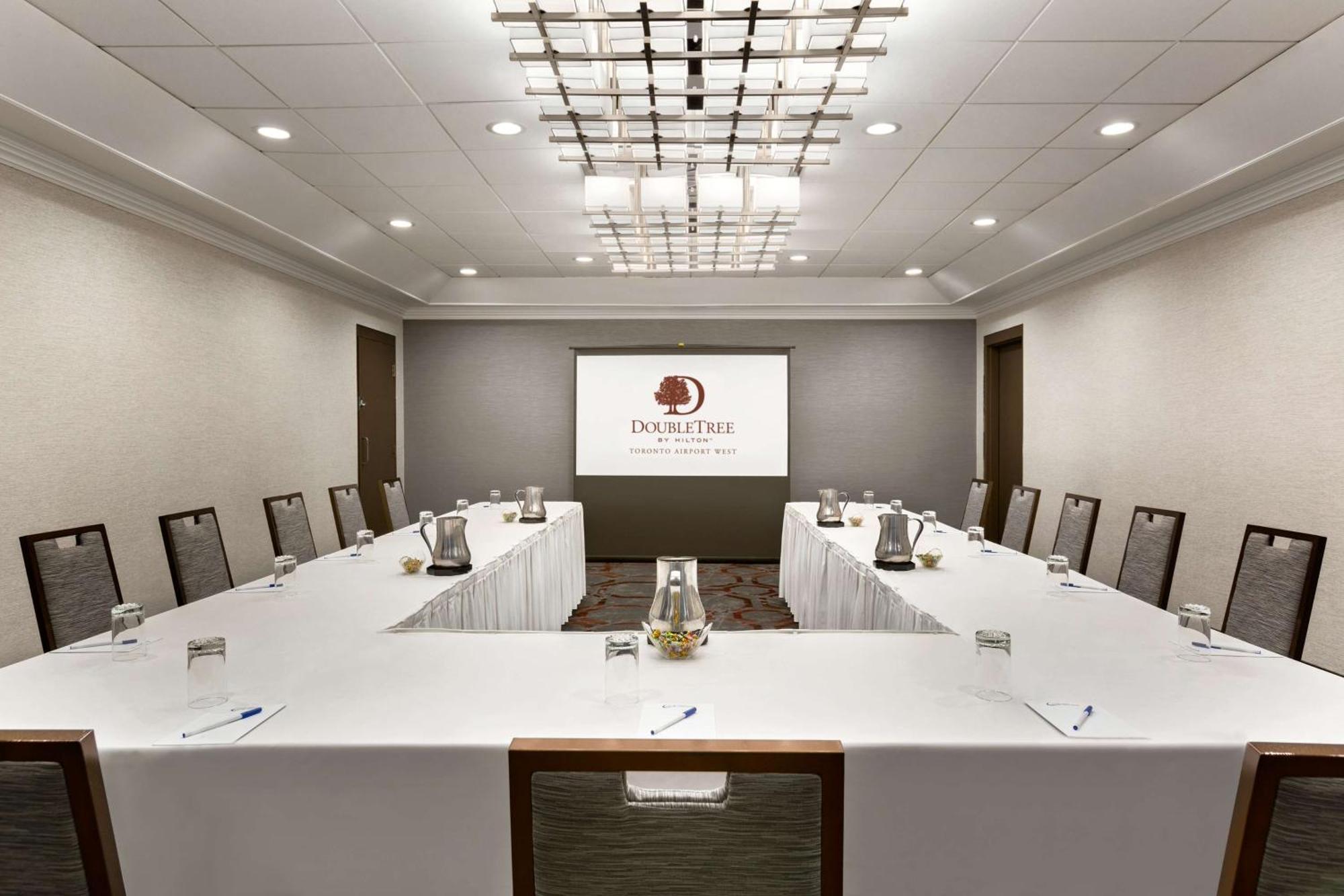 Doubletree By Hilton Hotel Toronto Airport West Mississauga Extérieur photo