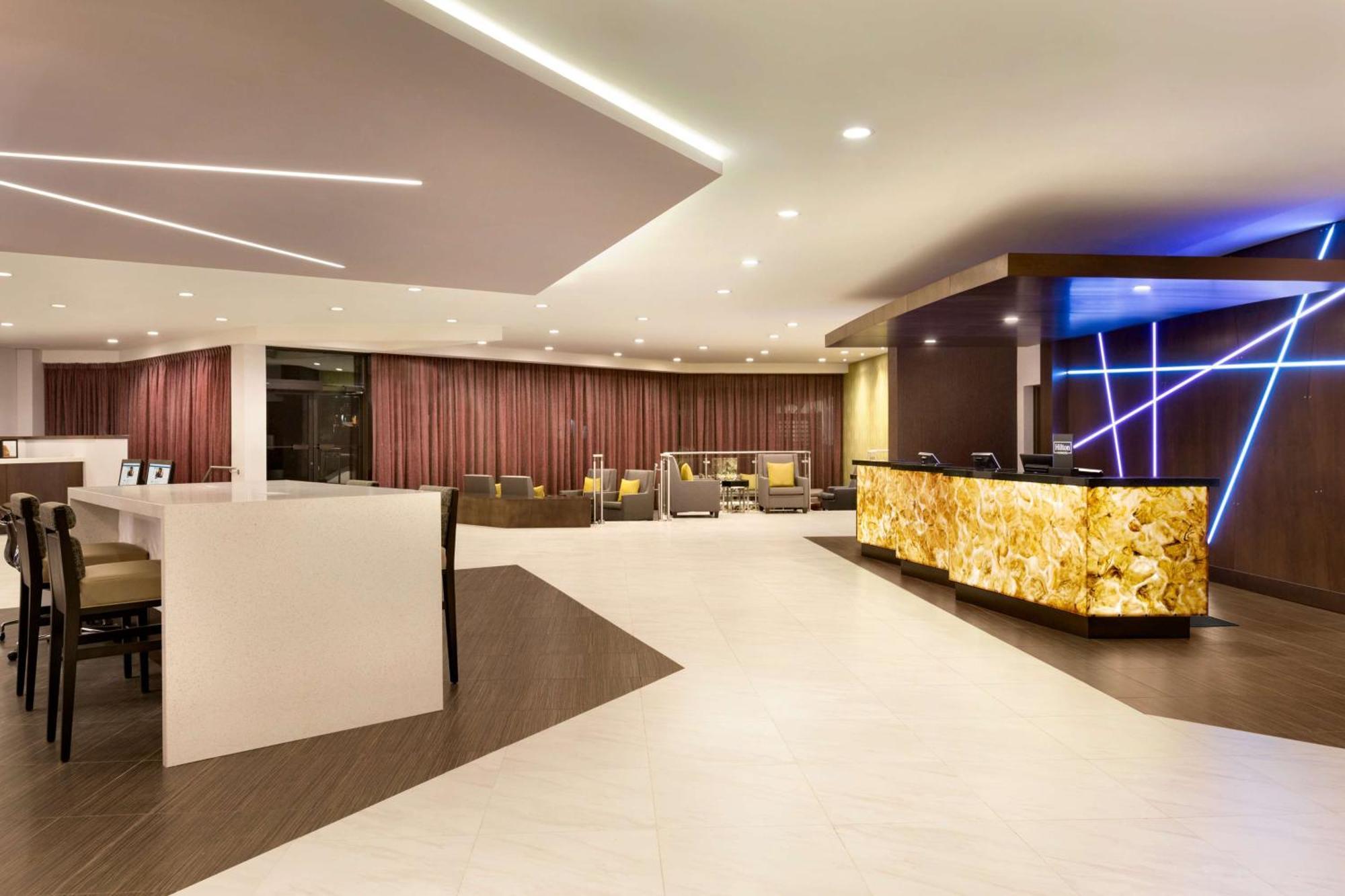 Doubletree By Hilton Hotel Toronto Airport West Mississauga Extérieur photo